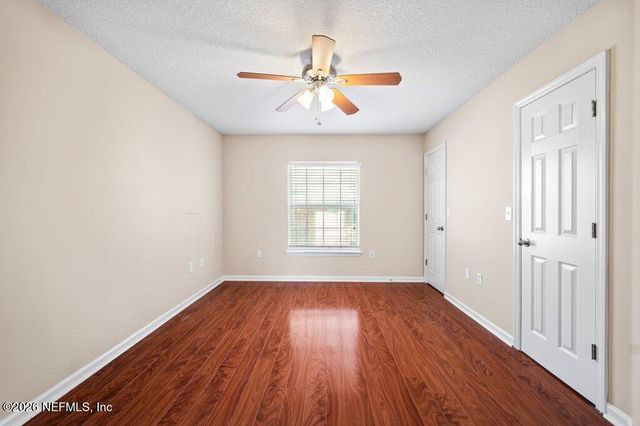 1523 FIELDVIEW Drive, Jacksonville, FL 32225