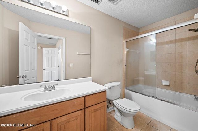 1523 FIELDVIEW Drive, Jacksonville, FL 32225