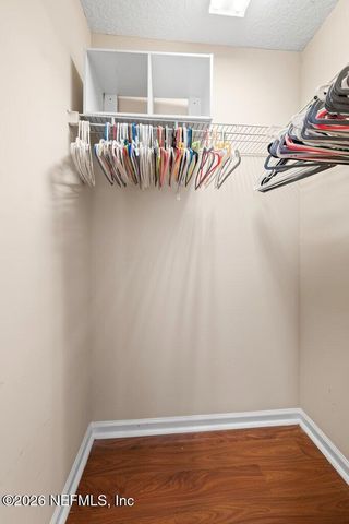 1523 FIELDVIEW Drive, Jacksonville, FL 32225