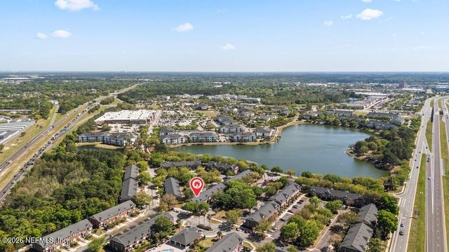 1523 FIELDVIEW Drive, Jacksonville, FL 32225