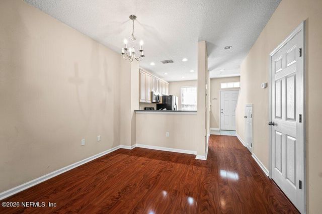 1523 FIELDVIEW Drive, Jacksonville, FL 32225