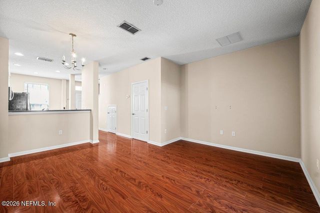 1523 FIELDVIEW Drive, Jacksonville, FL 32225