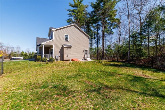 8 William Dr 8, Douglas, MA 01516
