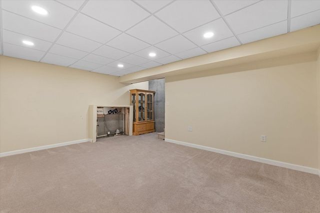 8 William Dr 8, Douglas, MA 01516