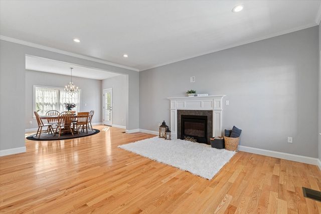 8 William Dr 8, Douglas, MA 01516