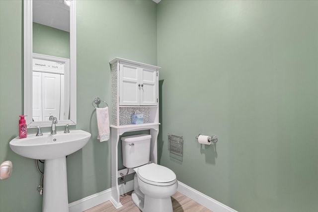8 William Dr 8, Douglas, MA 01516