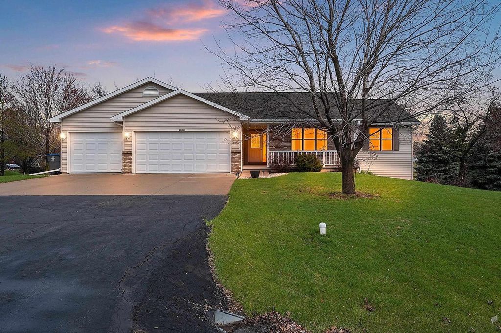 W6678 EMERALD COURT, Greenville, WI 54942