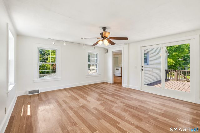 945 Glastonbury Turnpike 2, Portland, CT 06480