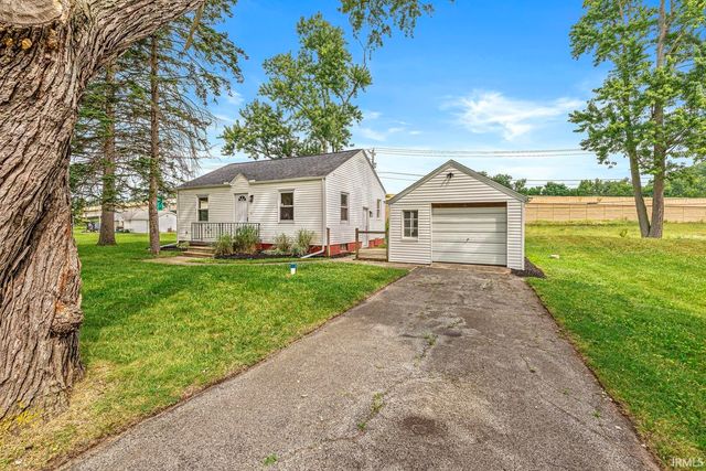 19819 Ruth Avenue, South Bend, IN 46614