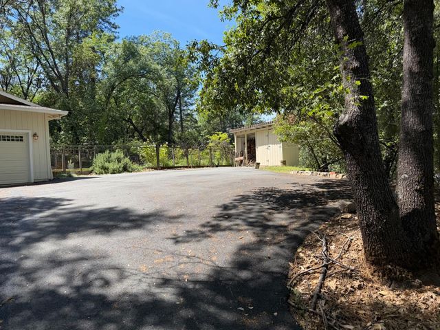 14041 Druid Ln, Pine Grove, CA 95665