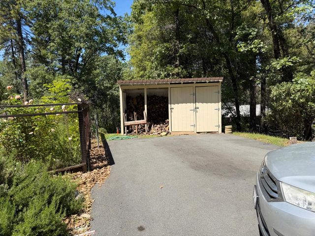 14041 Druid Ln, Pine Grove, CA 95665