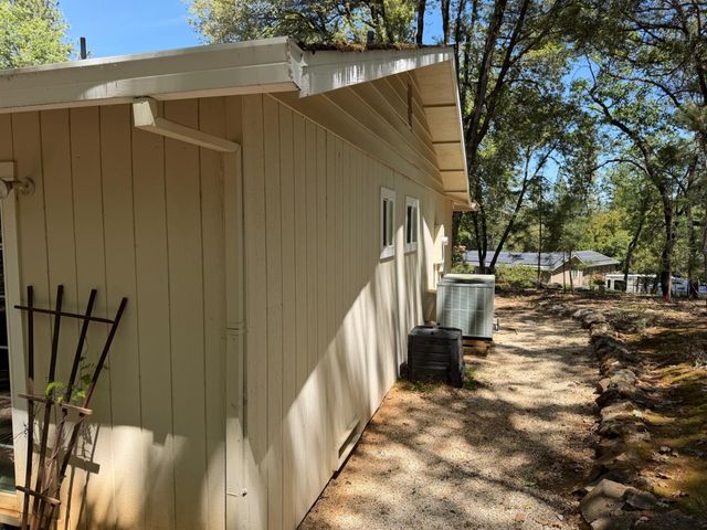 14041 Druid Ln, Pine Grove, CA 95665