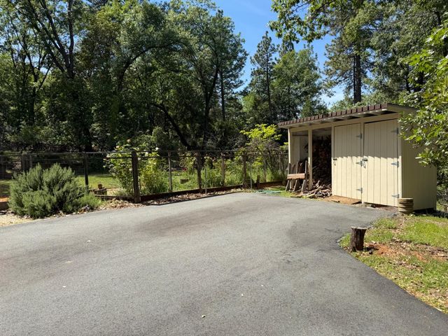 14041 Druid Ln, Pine Grove, CA 95665