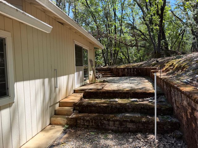 14041 Druid Ln, Pine Grove, CA 95665
