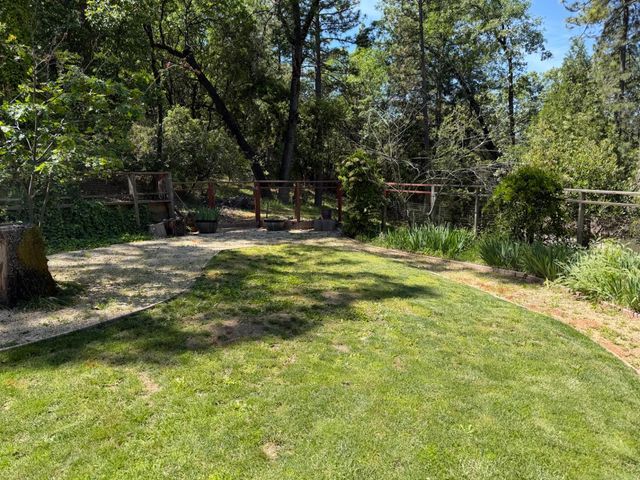 14041 Druid Ln, Pine Grove, CA 95665