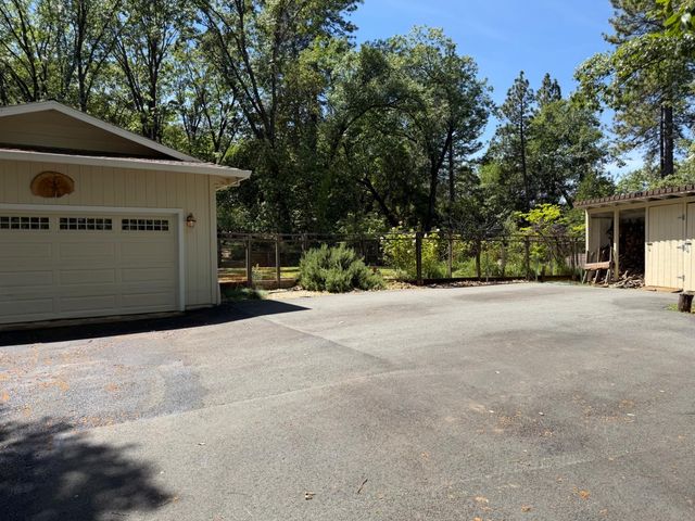 14041 Druid Ln, Pine Grove, CA 95665