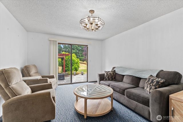 4306 Brookdale Road E, Tacoma, WA 98446