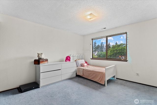 4306 Brookdale Road E, Tacoma, WA 98446