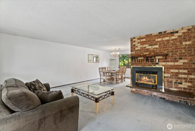 4306 Brookdale Road E, Tacoma, WA 98446