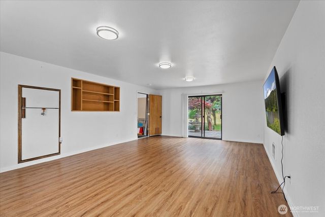 4306 Brookdale Road E, Tacoma, WA 98446