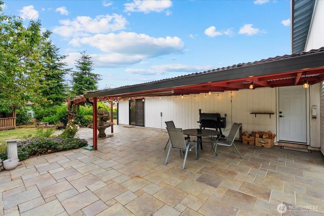 4306 Brookdale Road E, Tacoma, WA 98446