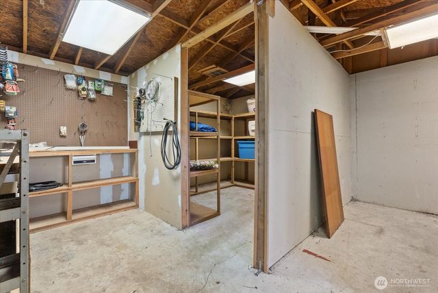 4306 Brookdale Road E, Tacoma, WA 98446