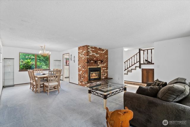 4306 Brookdale Road E, Tacoma, WA 98446