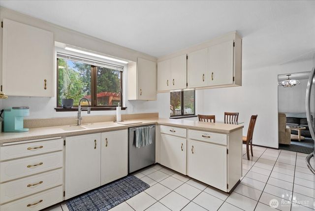 4306 Brookdale Road E, Tacoma, WA 98446
