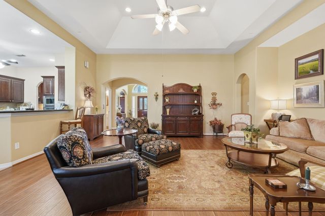 4806 Kings Way, Houston, TX 77069