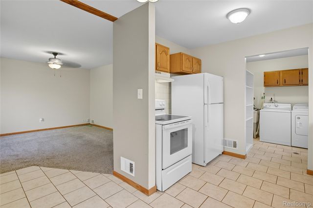 9404 Princess Street, Taylor, MI 48180