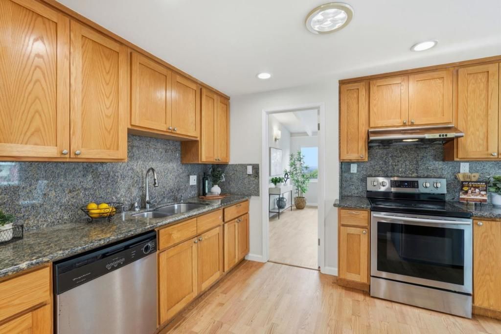 Image 17 of property listing at 2140 Espanola Drive, San Pablo, CA 94806