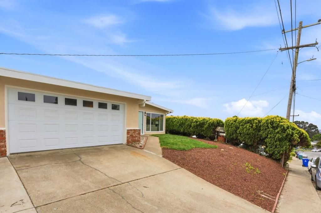 Image 5 of property listing at 2140 Espanola Drive, San Pablo, CA 94806