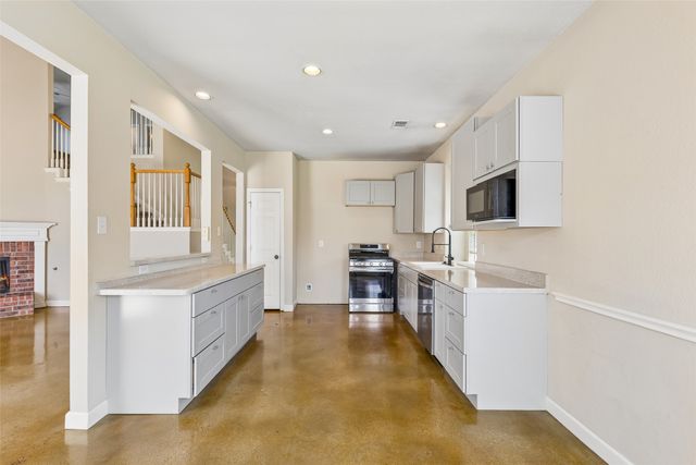 5376 Lake Chelen Drive, Fort Worth, TX 76137