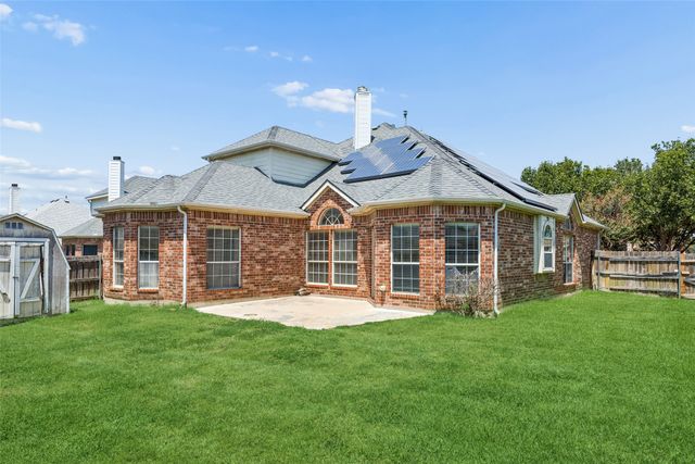 5376 Lake Chelen Drive, Fort Worth, TX 76137