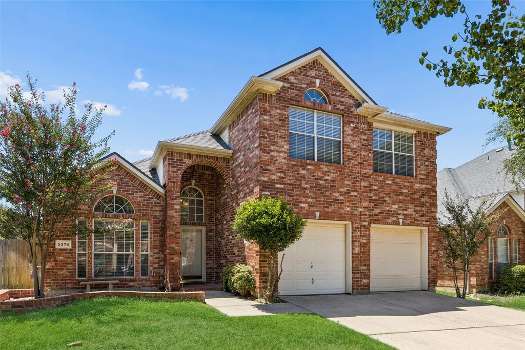 5376 Lake Chelen Drive, Fort Worth, TX 76137