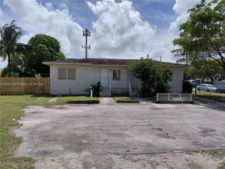 640 - 642 NW 77th St, Miami, FL 33150