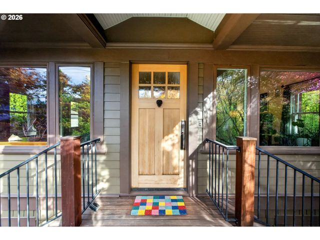 7128 N CURTIS Ave, Portland, OR 97217