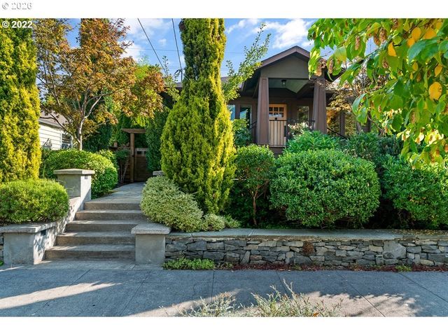 7128 N CURTIS Ave, Portland, OR 97217