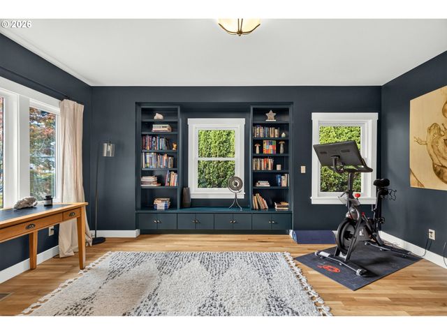 7128 N CURTIS Ave, Portland, OR 97217