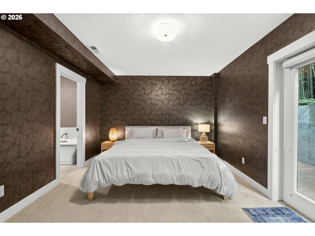 7128 N CURTIS Ave, Portland, OR 97217
