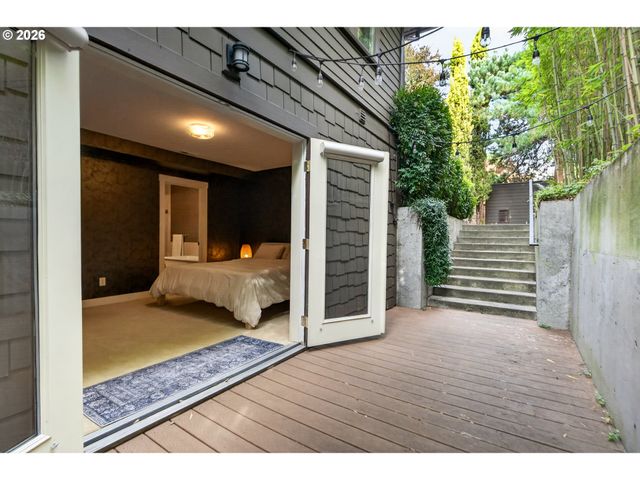 7128 N CURTIS Ave, Portland, OR 97217