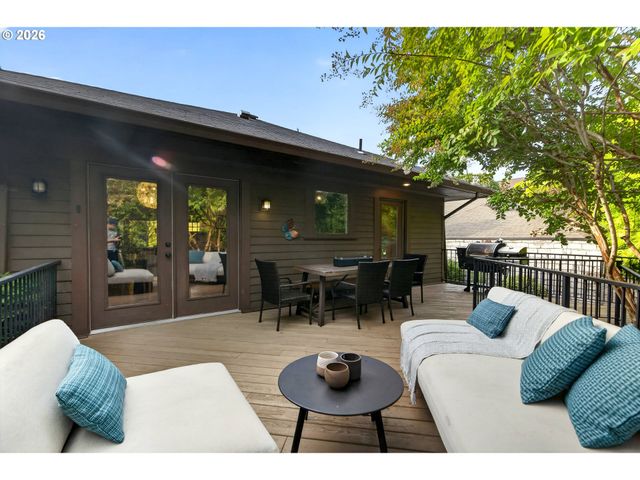 7128 N CURTIS Ave, Portland, OR 97217