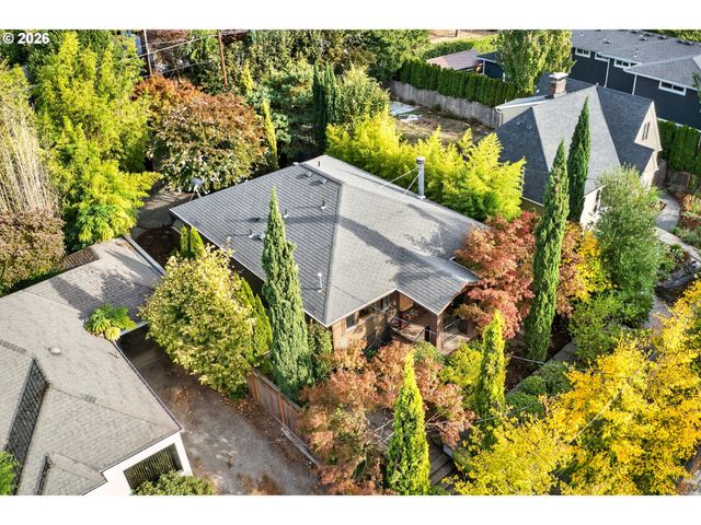 7128 N CURTIS Ave, Portland, OR 97217