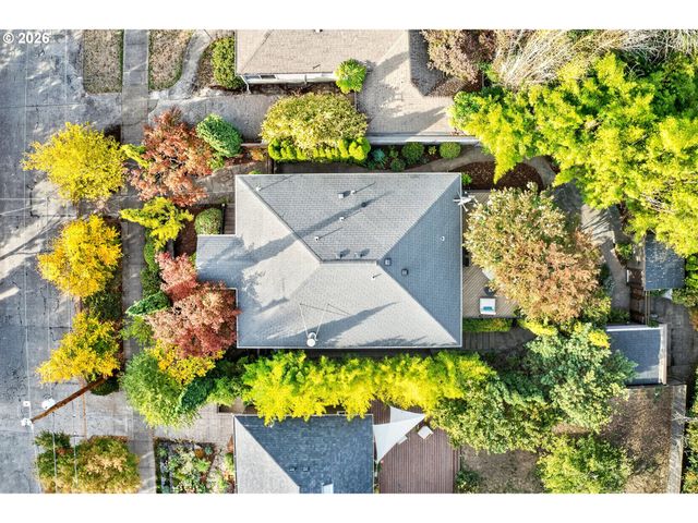 7128 N CURTIS Ave, Portland, OR 97217