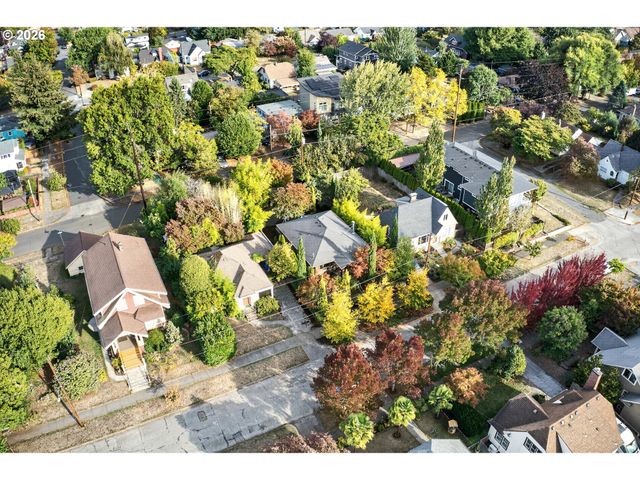 7128 N CURTIS Ave, Portland, OR 97217