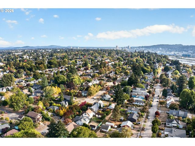 7128 N CURTIS Ave, Portland, OR 97217