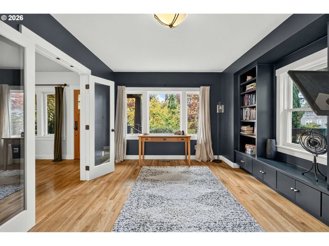 7128 N CURTIS Ave, Portland, OR 97217