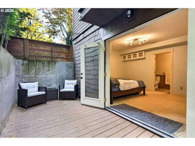 7128 N CURTIS Ave, Portland, OR 97217