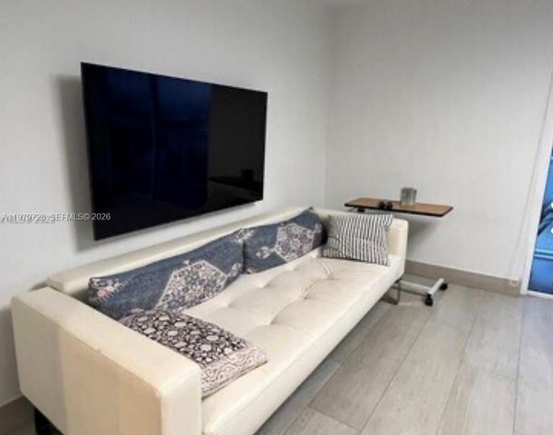 2457 Collins Ave 1605, Miami Beach, FL 33140