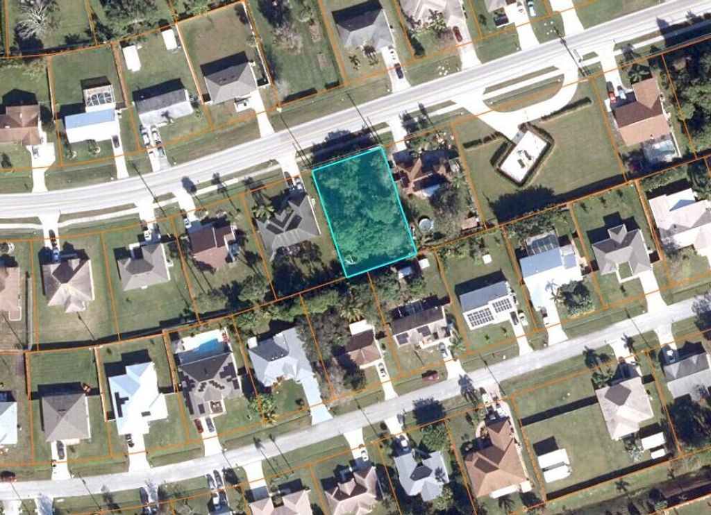 2302 SE Melaleuca Boulevard, Port St Lucie, FL 34952